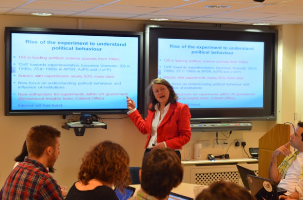 SDP2012: the OII's Professor Helen Margetts leads a seminar on use of experiments to understand political behaviour. Students also present and discuss their own thesis research with faculty and students.