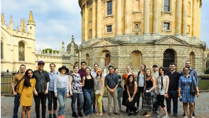 SDP students in front of the Radcliffe Camera, Oxford.